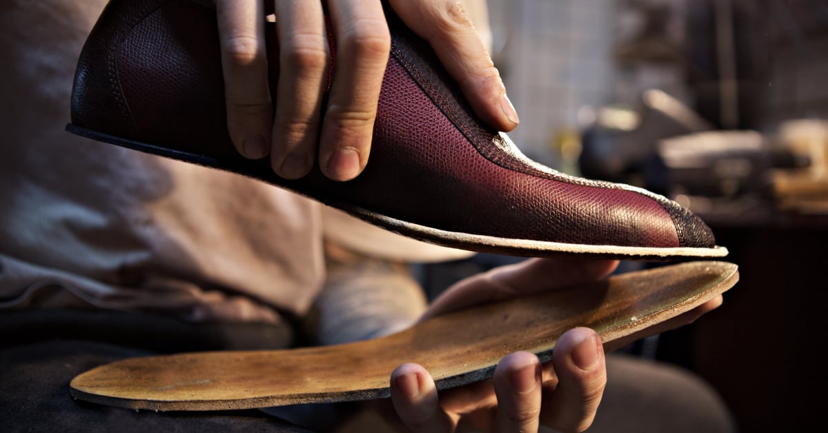 รับซ่อมรองเท้า