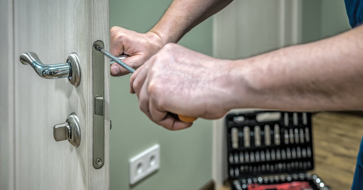 ติดตั้งประตู